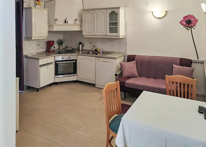 Awesome In With Kitchen Apartamento Rtina